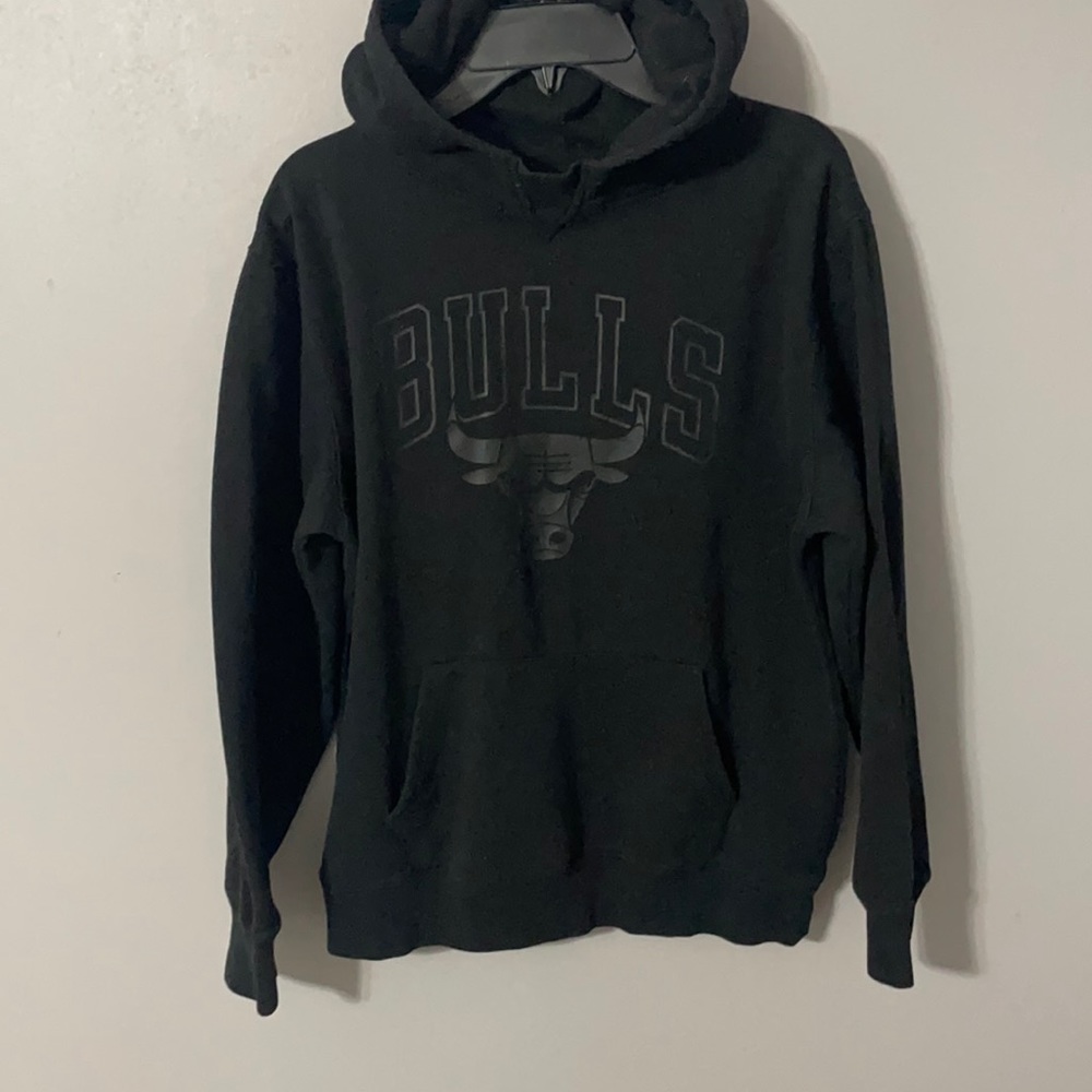 Bulls sweater